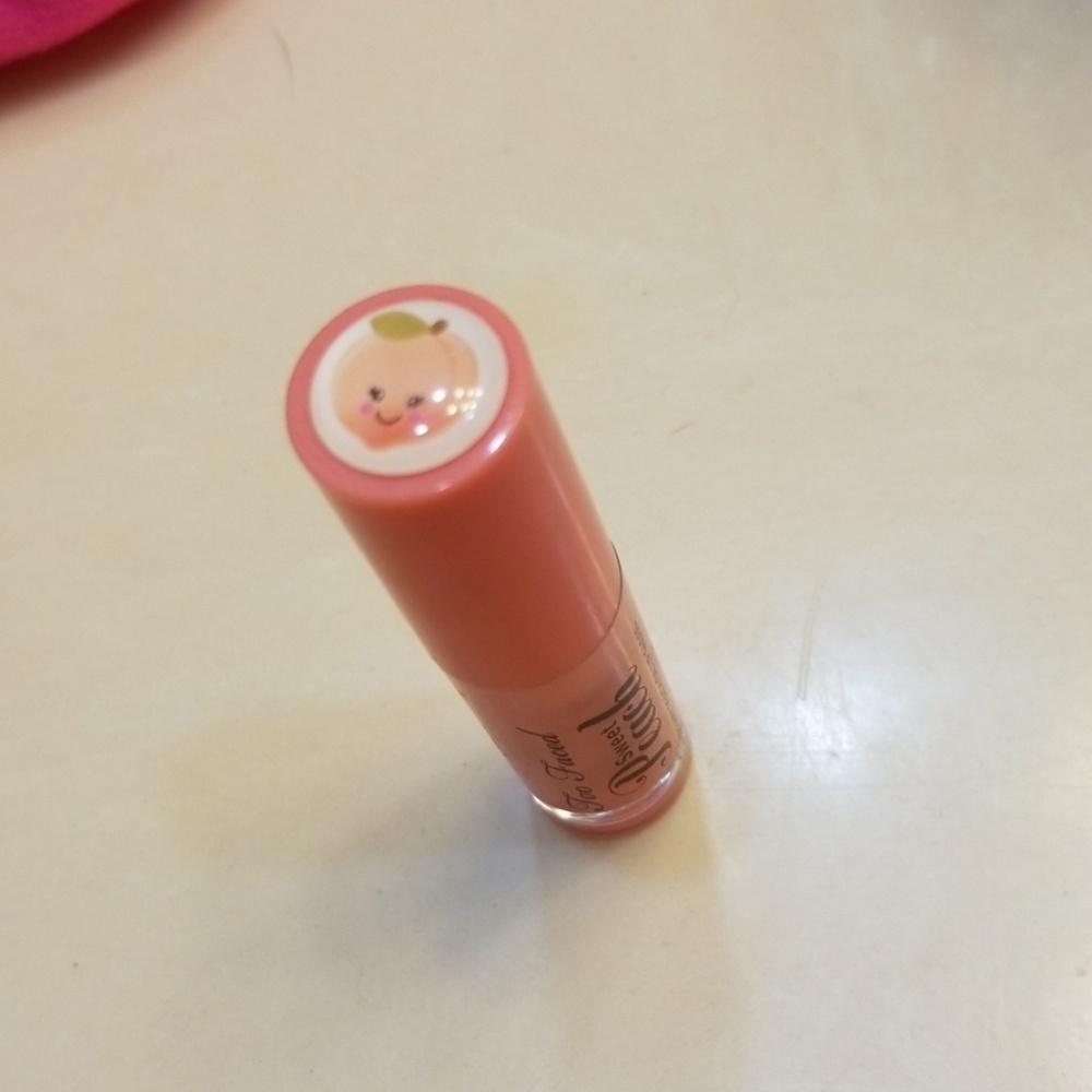 Pure peach lipgloss by too faced